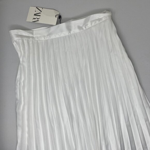 Zara White Pleated Skirt Medium NWT - Picture 3 of 5